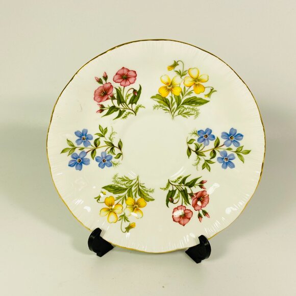 Vintage Paragon "English Flowers"  Tea Cup & Saucer  Bone China England - Picture 6 of 6